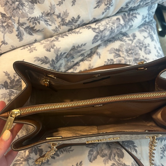 Michael Kors Cream and Brown Tote Bag with Gold Accents - Picture 4 of 4